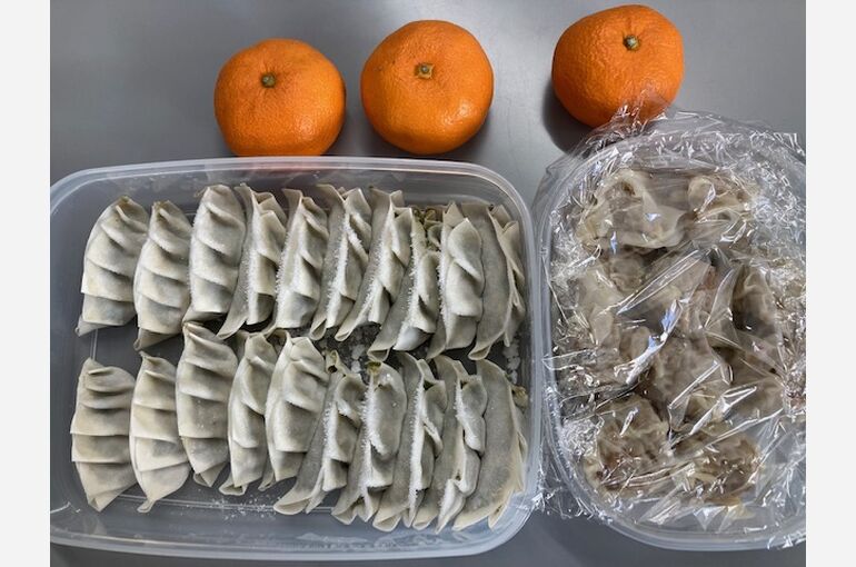 冷凍ギョウザ